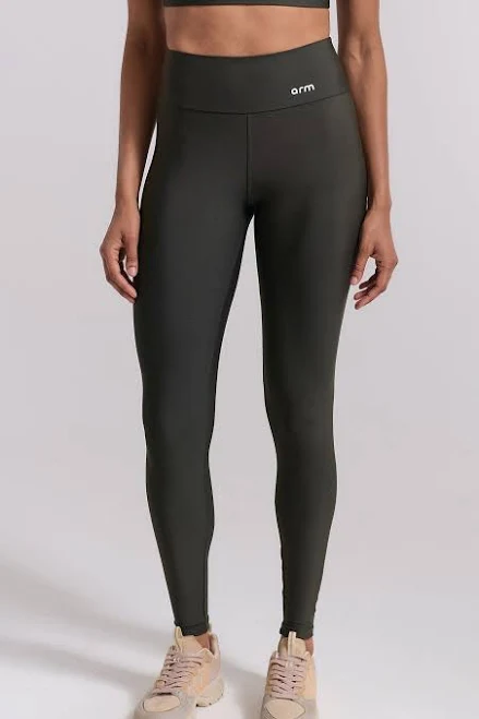 image-12 Moda e Vestuário 2026: As Melhores Peças Femininas para Comprar Online